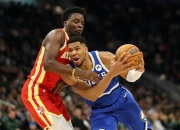 爱游戏在线登录-老鹰队与雄鹿队的精彩比赛让人印象深刻