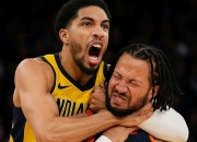 爱游戏官网登录网址-步行者击败灰熊，萨博尼斯得分破20