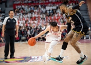 爱游戏登录-关于争分夺秒，各支球队拼尽全力求胜的信息