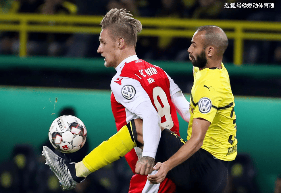 斯图加特爆冷击败对手,脱离降级区的简单介绍 斯图加特爆冷击败对手,脱离降级区的简单介绍