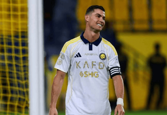 恩菲尔德主帅强调团队配合,迎战欧洲劲旅的简单介绍 恩菲尔德主帅强调团队配合,迎战欧洲劲旅的简单介绍