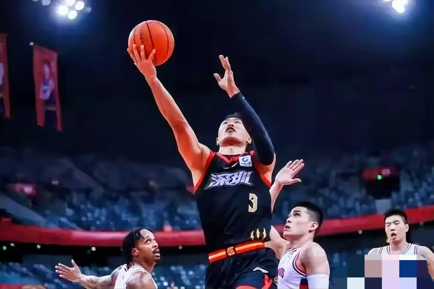 关于在广东队赛场上演CBA季后赛，碾压，引发弹幕炸裂的信息