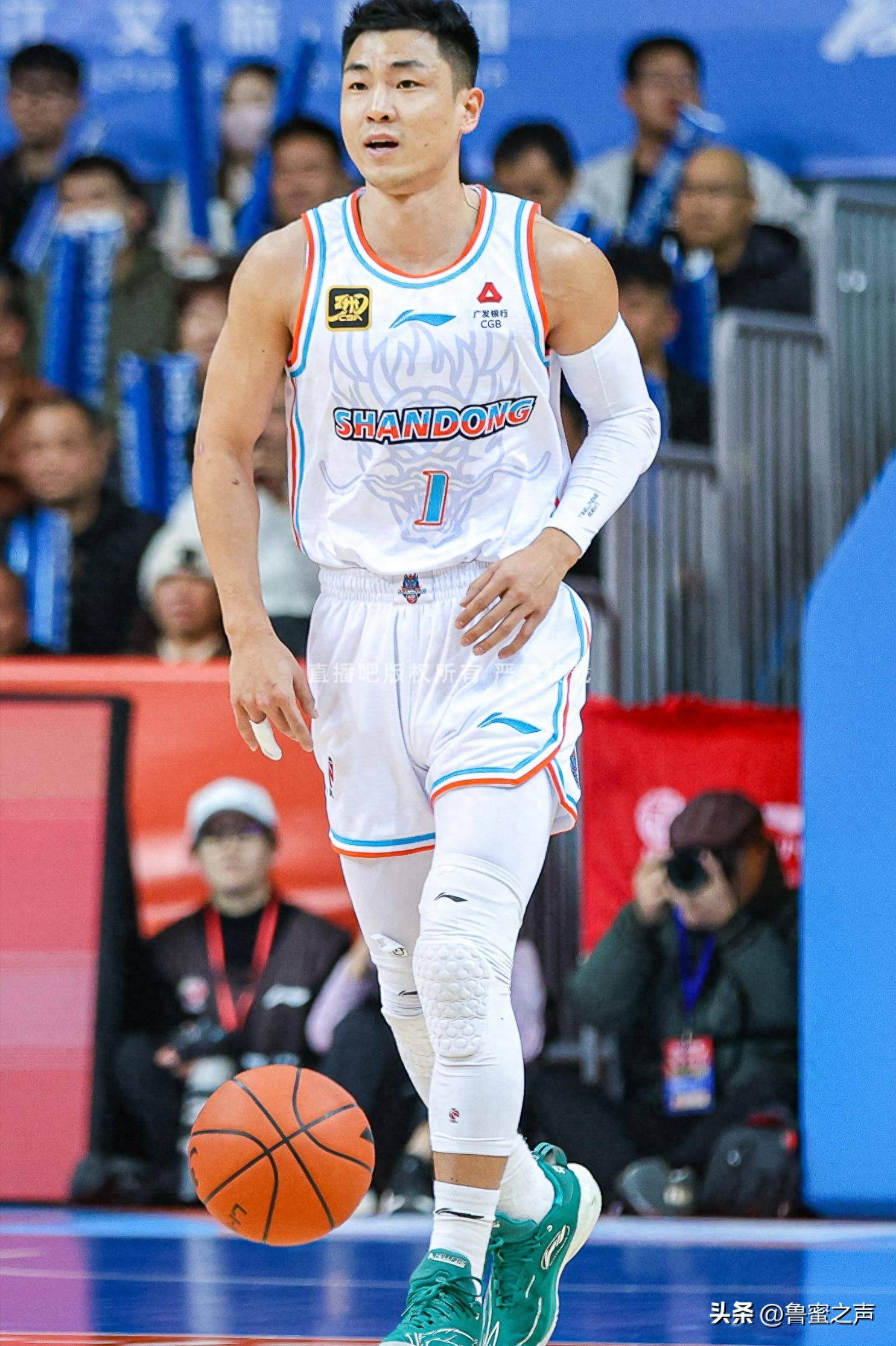 山东队全面爆发,轻取福建男篮 山东队全面爆发,轻取福建男篮