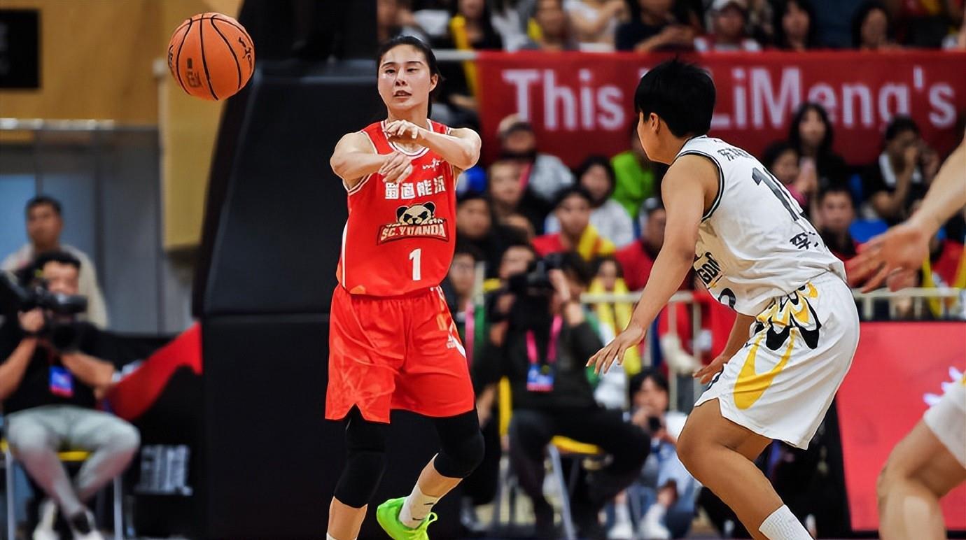 四川主教练频频变换战术，全力应对赛季挑战的简单介绍