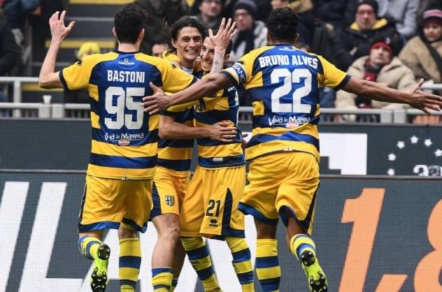 拼尽全力,球员们为胜利而战 拼尽全力,球员们为胜利而战