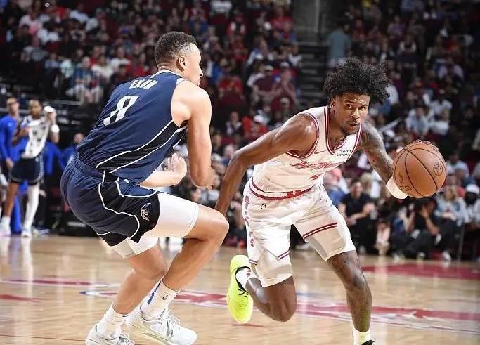 火箭客场击败独行侠,继续胜势! 火箭客场击败独行侠,继续胜势!