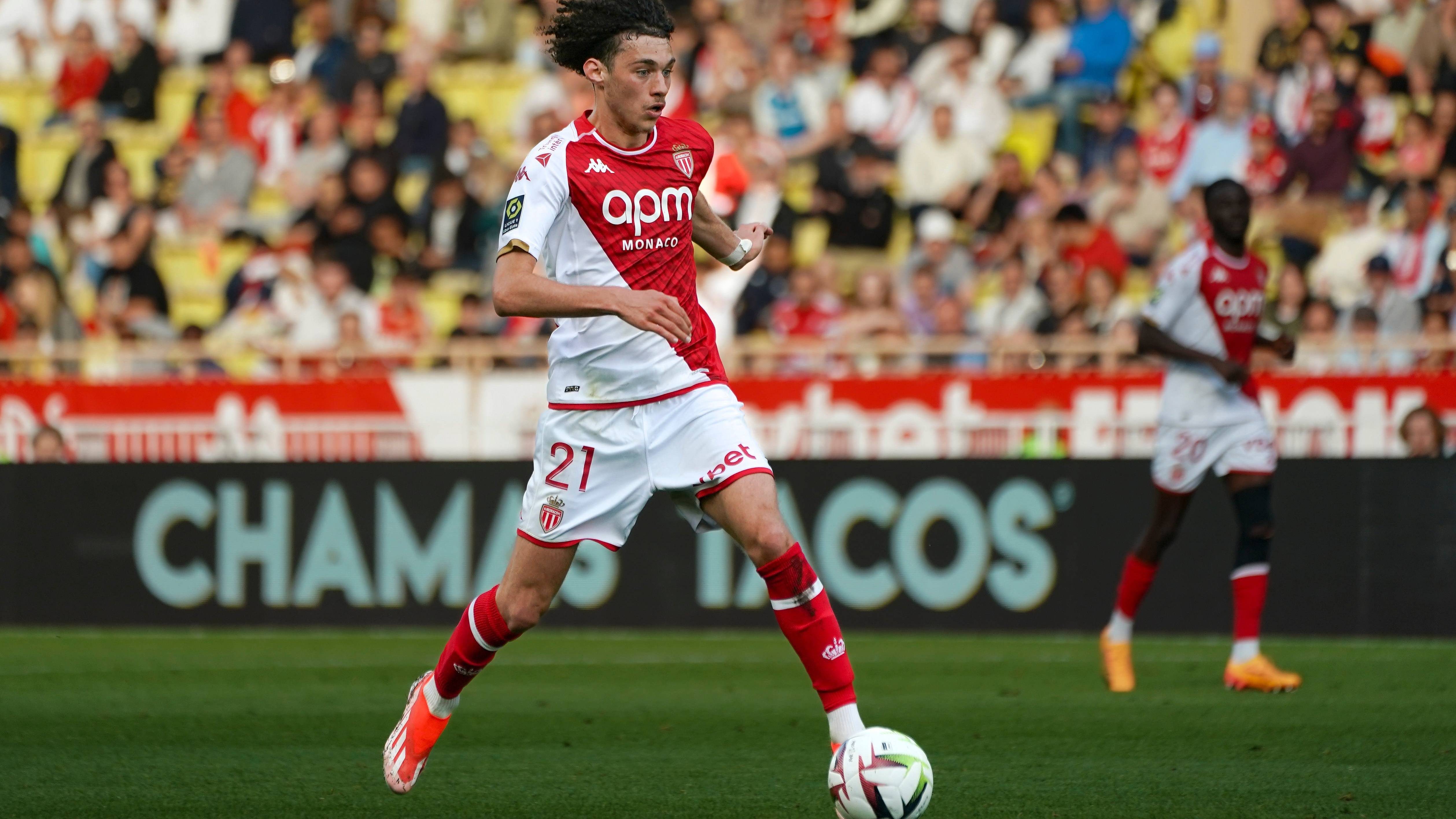 马格卡队在法甲联赛中取得胜利