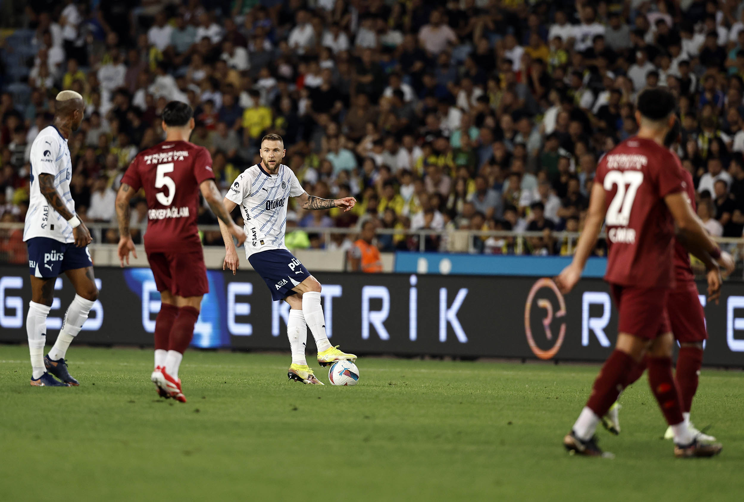 葡萄牙大胜阿塞拜疆赢得欧洲杯资格赛 葡萄牙大胜阿塞拜疆赢得欧洲杯资格赛