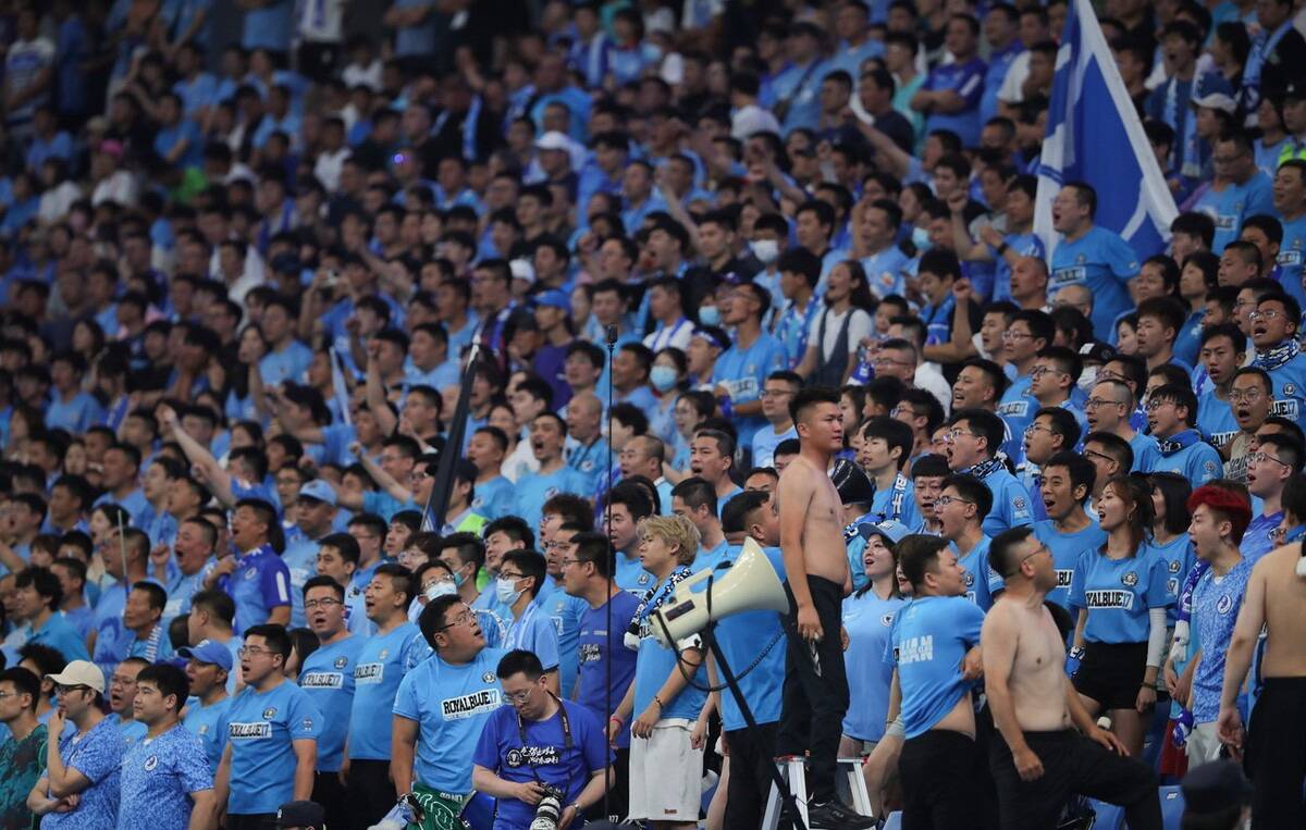 精彩瞬间回放,球迷陶醉其中 精彩瞬间回放,球迷陶醉其中