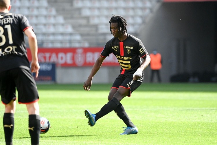 包含雷恩俱乐部主帅布置新训练内容,备战重要赛事的词条 包含雷恩俱乐部主帅布置新训练内容,备战重要赛事的词条