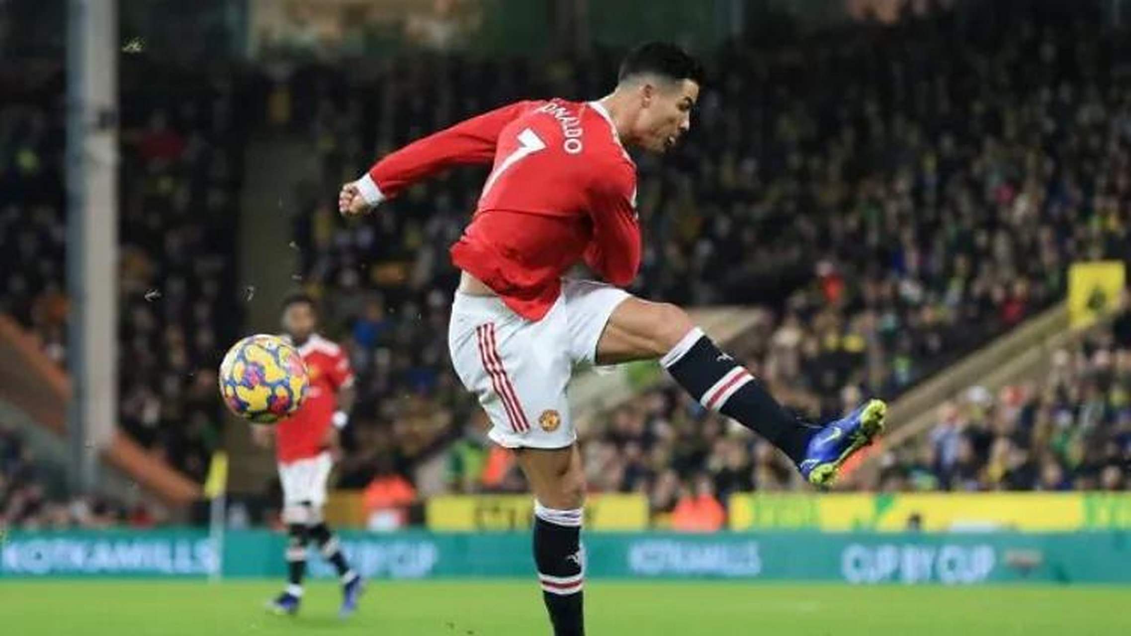 利物浦客场战胜诺维奇城,继续领先榜首的简单介绍 利物浦客场战胜诺维奇城,继续领先榜首的简单介绍