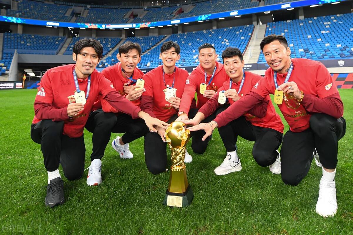 包含重要对决!鲁能对阵恒大,中超劲旅交手赛场激烈的词条 包含重要对决!鲁能对阵恒大,中超劲旅交手赛场激烈的词条