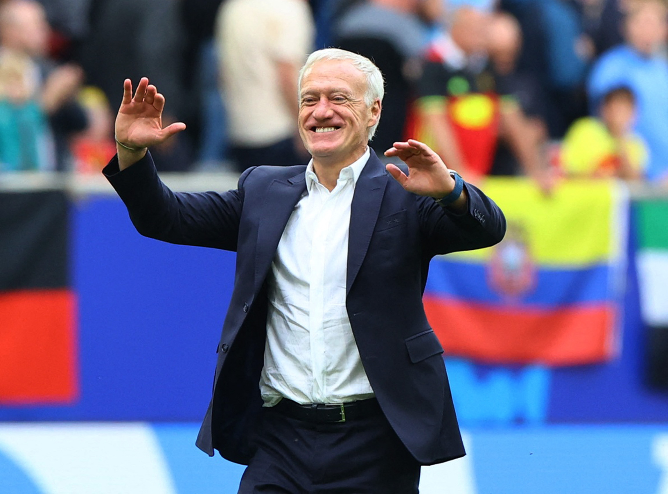 包含法国大胜波兰，提前锁定小组头名的词条