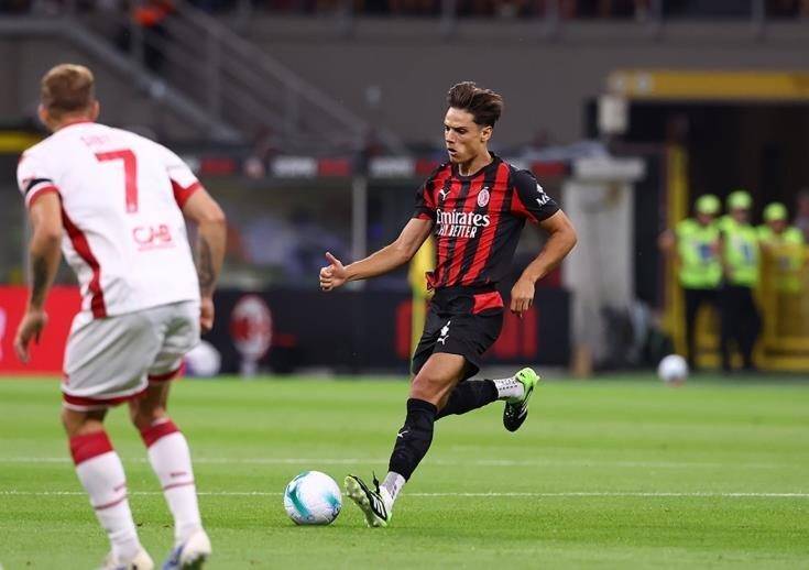 AC米兰新赛季集训落幕,球员状态亮眼 AC米兰新赛季集训落幕,球员状态亮眼