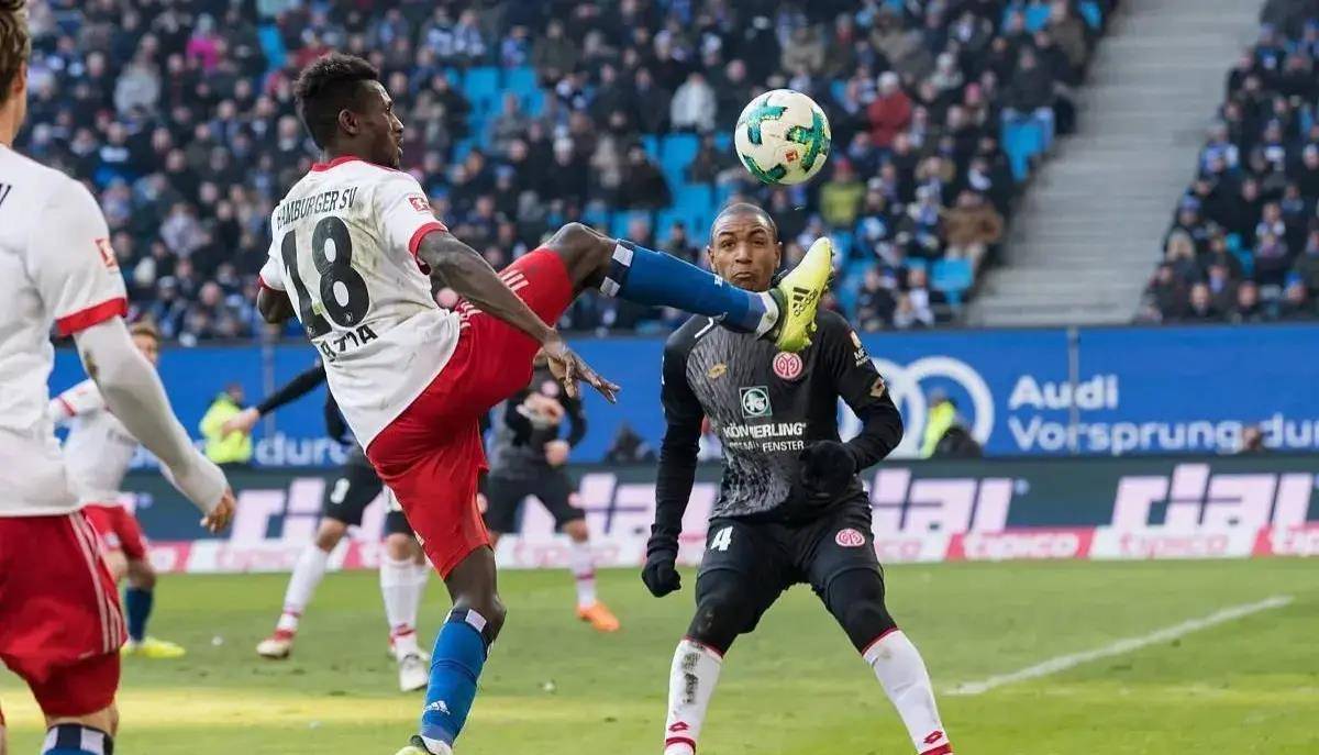 顶级联赛之间的较量势不可挡足球盛宴燃烧的简单介绍 顶级联赛之间的较量势不可挡足球盛宴燃烧的简单介绍