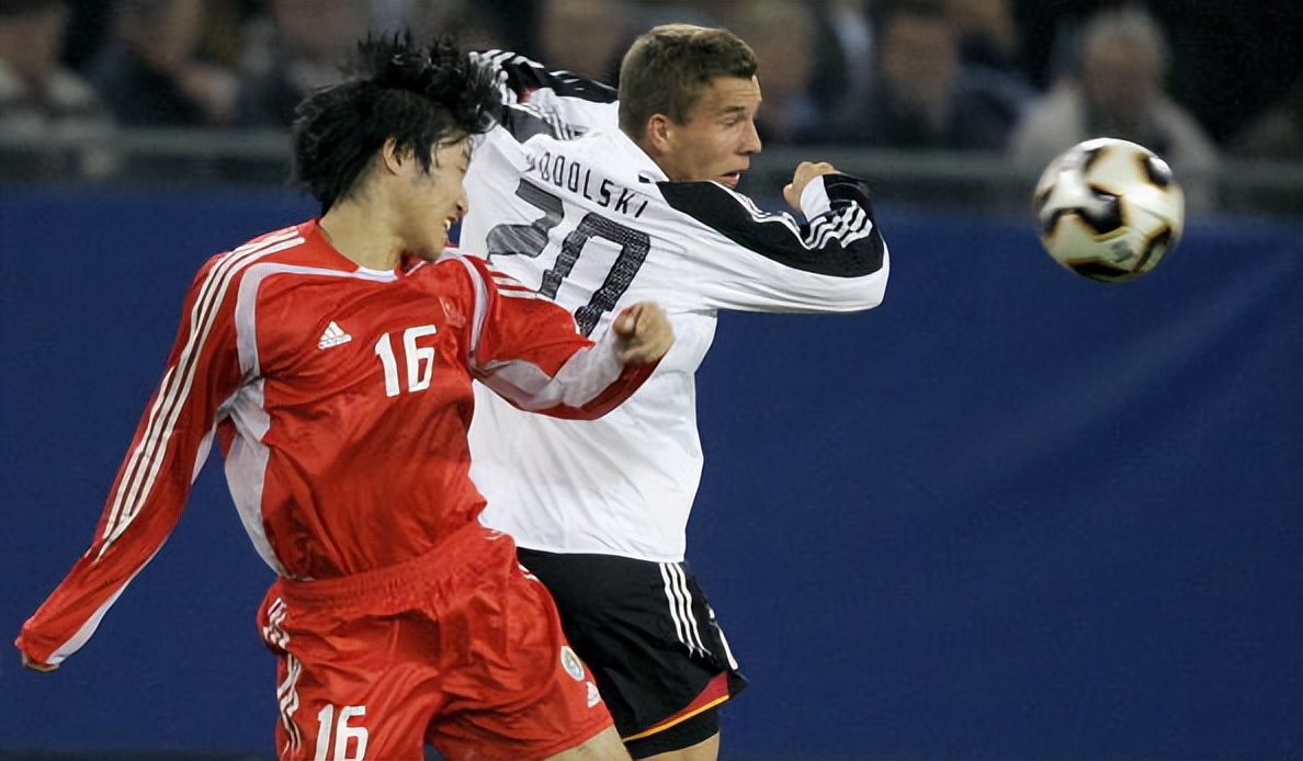 关于施魏因施泰格主罚任意球,为云达不莱梅扳平比分的信息 关于施魏因施泰格主罚任意球,为云达不莱梅扳平比分的信息