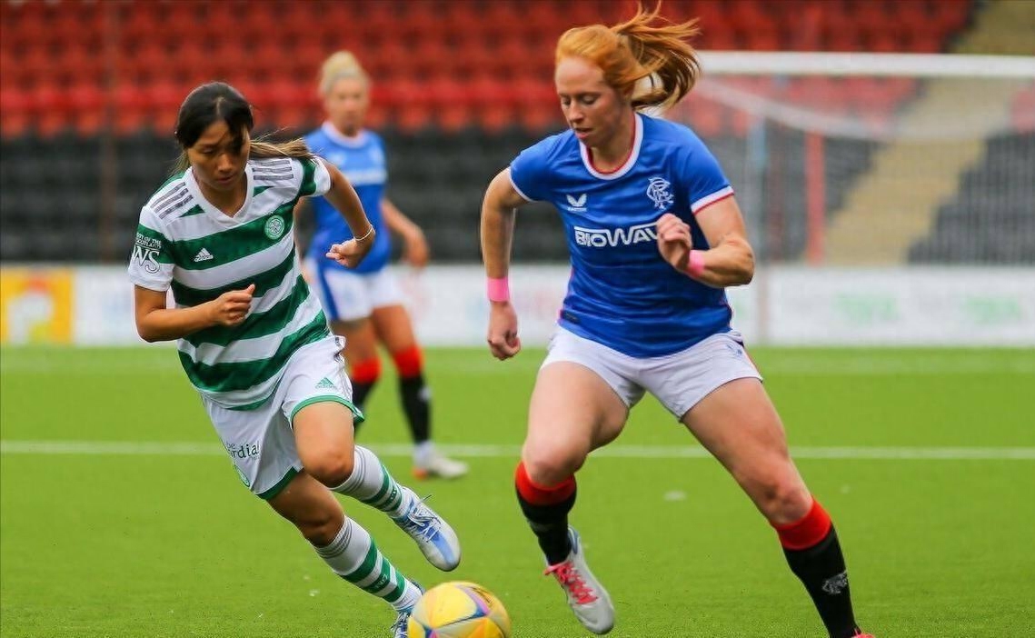 包含草场上的英雄梦:女子足球比赛的精彩瞬间的词条 包含草场上的英雄梦:女子足球比赛的精彩瞬间的词条