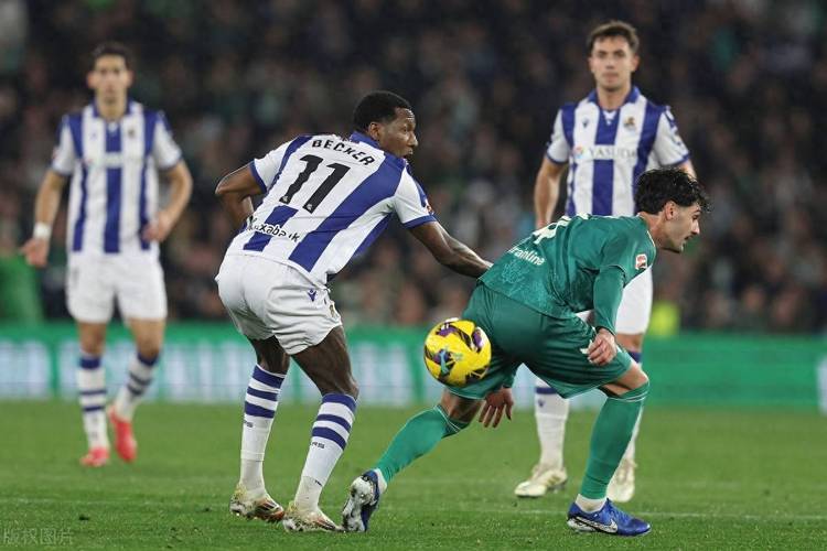 瓦伦西亚战胜对手,晋级欧冠半决赛 瓦伦西亚战胜对手,晋级欧冠半决赛