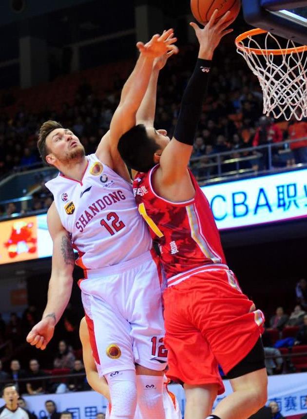 关于日本篮球联赛:东京击败大阪的信息 关于日本篮球联赛:东京击败大阪的信息